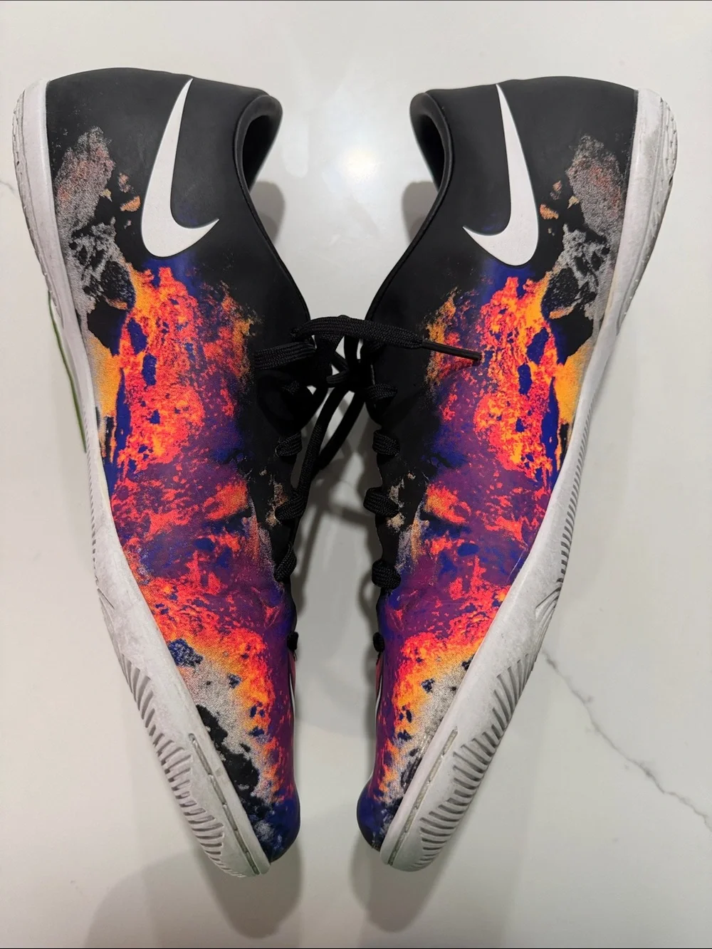 Nike vibrant indoor